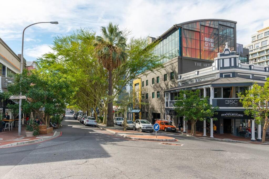Appartement Urban Convenience In The Heart Of